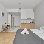 Modern Studio Slonimskiego With Balcony By Noclegi Renters