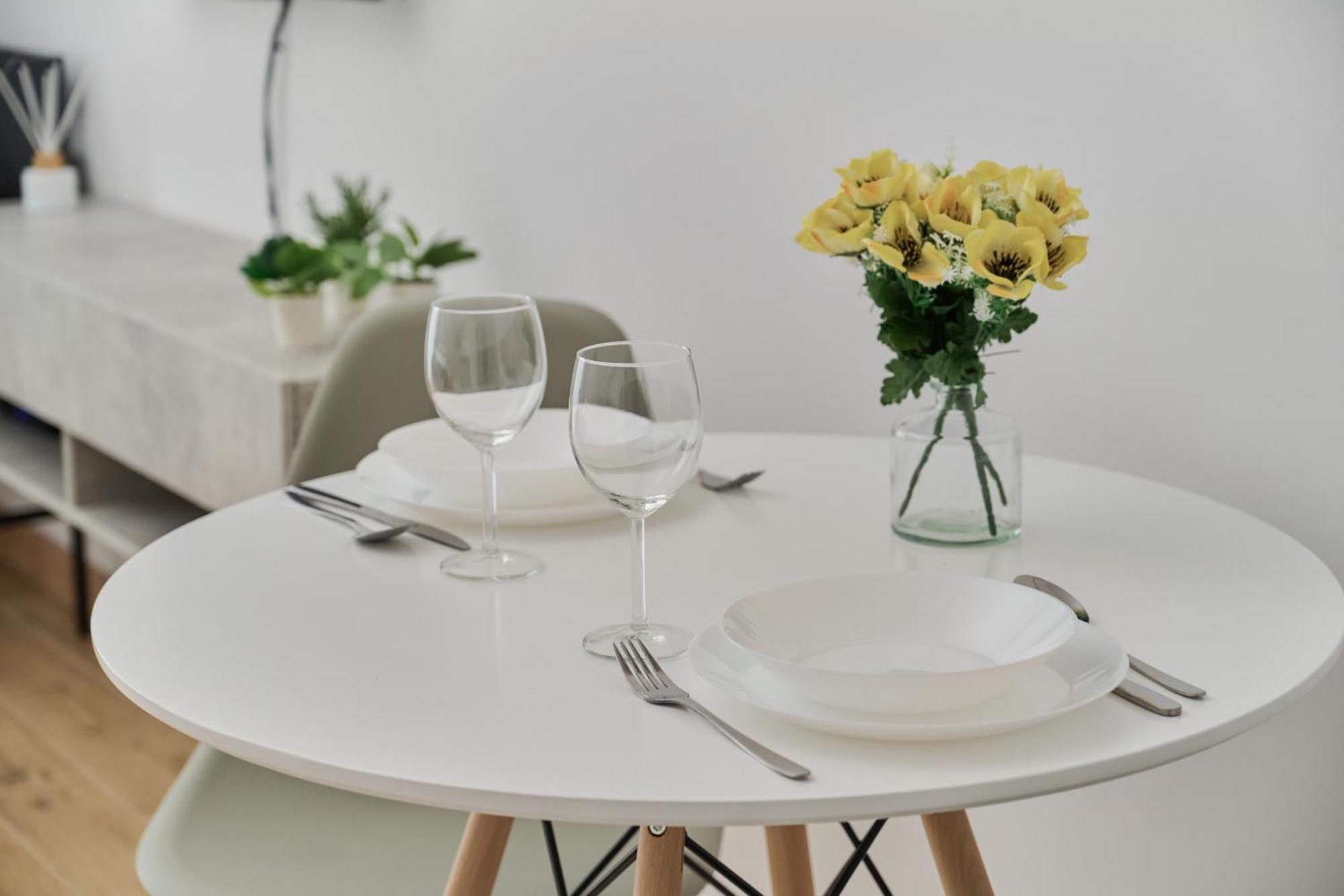 Apartament Modern Slonimskiego With Balcony By Renters Wrocław