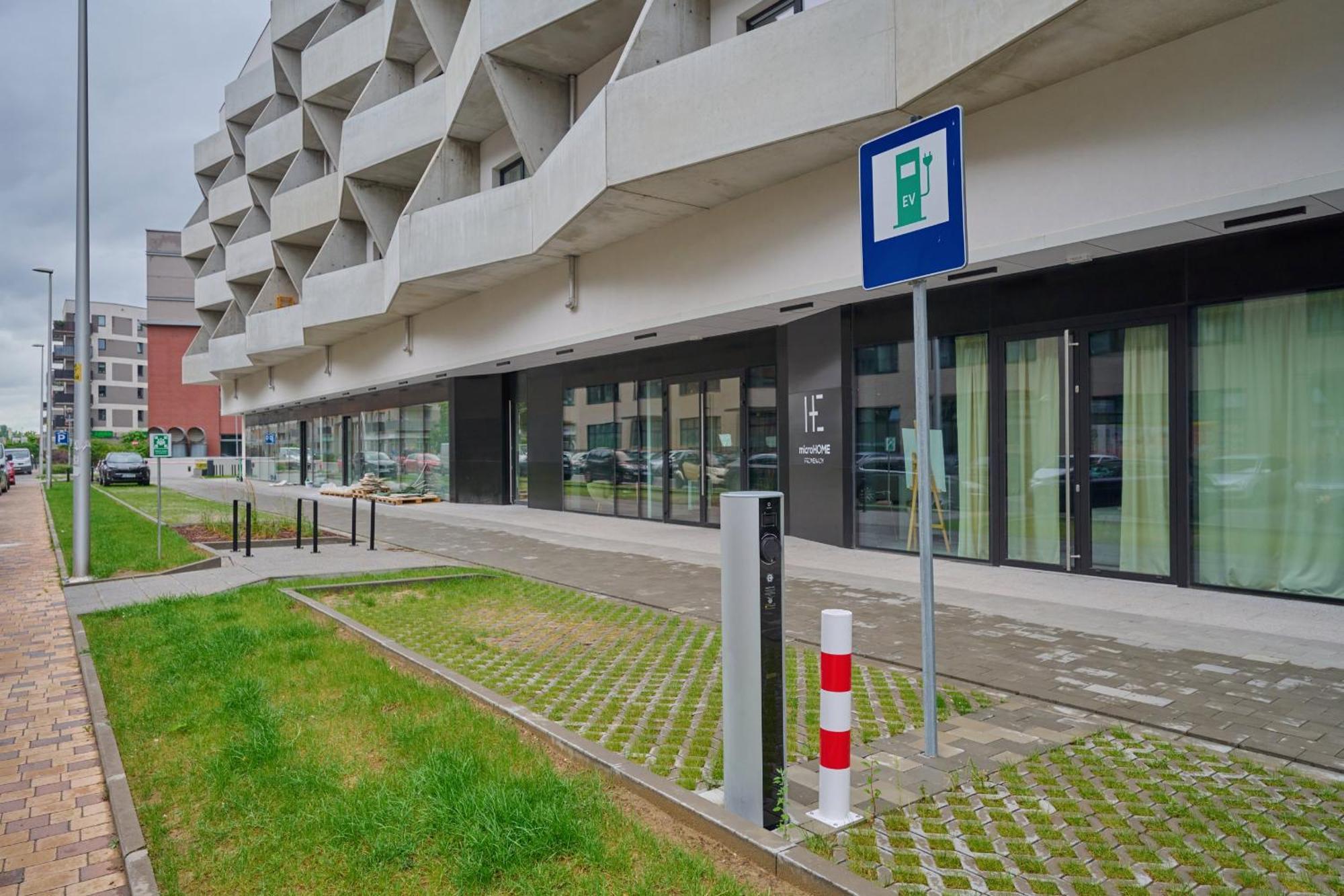 Modern Slonimskiego With Balcony By Renters Apartament Wrocław